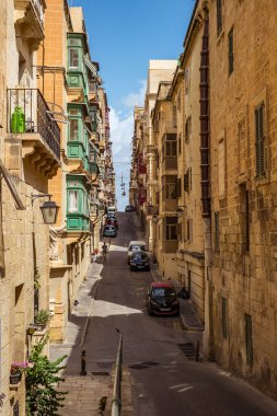 historica geleneksel balkon ve eski binalar ile sokak