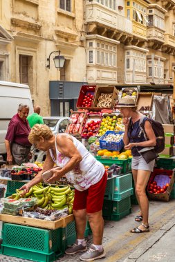 historica geleneksel balkon ve eski binalar ile sokak