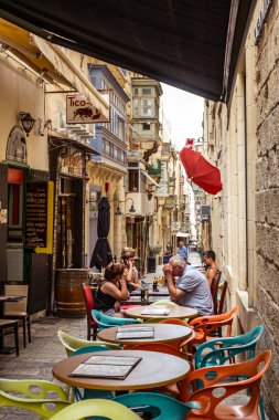 historica geleneksel balkon ve eski binalar ile sokak