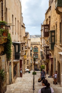 historica geleneksel balkon ve eski binalar ile sokak
