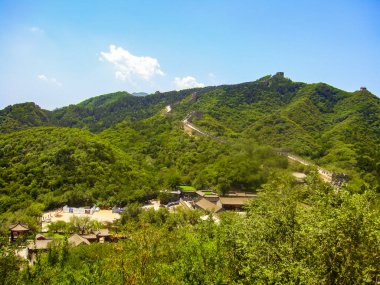 Insanlar Çin'de Çin Seddi tırmanıyor