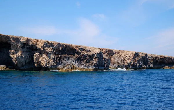 Côte Est de l'île de Comino — Photo