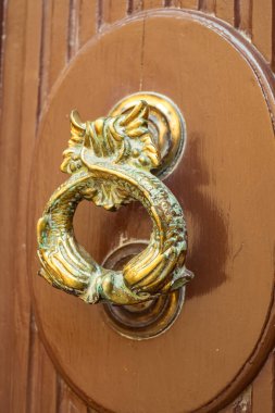 Eski Malta kapısında kapı tokmağı