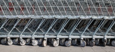 satır boş alışveriş at arabası büyük süpermarket