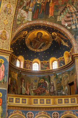 Sibiu Şehri, Romanya - 01 Nisan 2025, Sibiu 'daki Kutsal Üçleme Katedrali