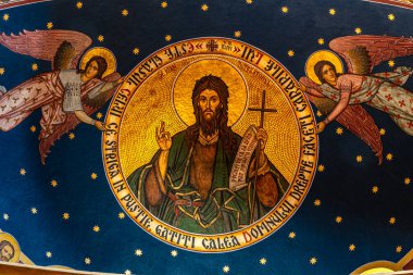 Sibiu Şehri, Romanya - 01 Nisan 2025, Sibiu 'daki Kutsal Üçleme Katedrali