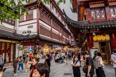 Shanghai, China May 13, 2025 Yuyuan Garden (also known as Yu Garden) in Shanghai is one of Chinas most iconic tourist destinationsdrawing domestic and international visitors throughout the year