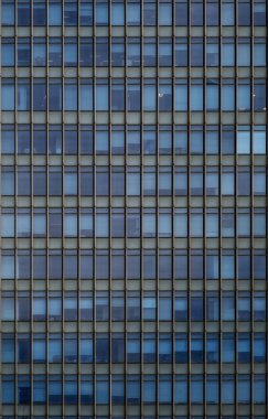 Modern ofis binasının pencereleri. Shanghai, Çin 'de cam bina gökdeleni dokusu