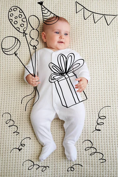 Adorable petite fille dans le croquis de fête d'anniversaire Image En Vente