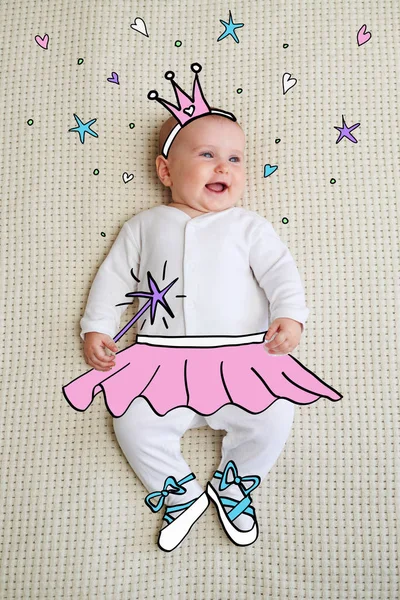 Baby als Prinzessin verkleidet — Stockfoto