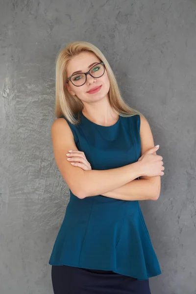 Businesswoman with arms crossed — Stock Photo, Image