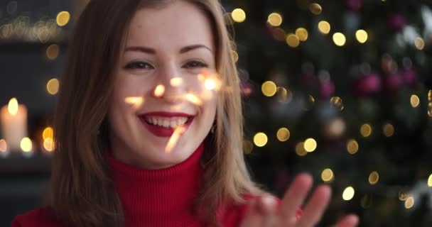 Woman celebrating Christmas or new year eve — Stock Video