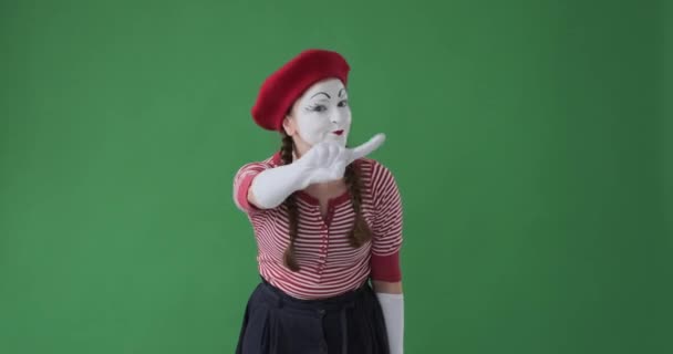 Mime artist saying no by shaking finger — 图库视频影像