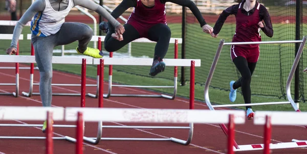 Ein High School Hürdenlauf Wird Alten Frühjahr Freien Ausgetragen Bei — Stockfoto