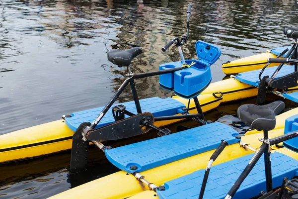 Kayaks de vélo flottants — Photo