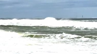 Long Island 'daki Gilgo Sahili' nde Erin Kasırgası 'ndan Büyük Fırtına Dalgaları.