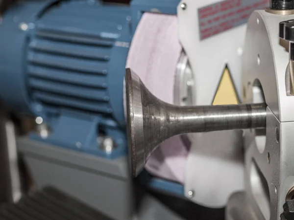 Taşlama Stone özel bir fikstür klempe motor vana çehresini biler