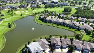 Söğütler, Saskatoonlar 'ın ilk golfü ve yerleşim alanlarının 4K' lık insansız hava aracı görüntüleri..