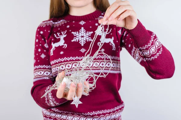 Photo Gros Plan Recadrée Chaîne Noël Blanche Enchevêtrée Dans Les — Photo