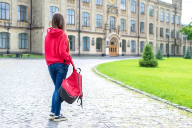 Üzgün üzgün unhapp tam vücut uzunluğu boyutu fotoğraf arkasında arka geri