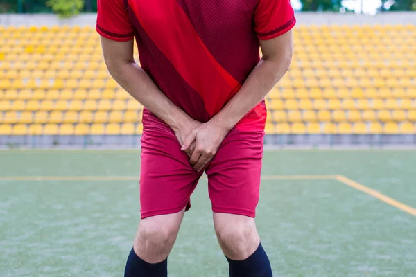 Cropped close-up photo of human's body closing covering place be — Stock Image Cropped close-up photo of human's body closing covering place be Stock Photo