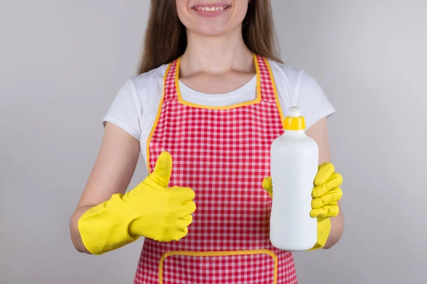 Best detergent for kitchenware and dishware concept. Cropped clo — Stock Photo, Image