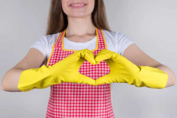 I love cleaning concept. Cropped closeup photo of cheerful posit — Stock Photo, Image