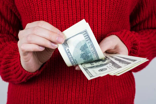 Cropped close up photo of hands of worker counting paper money g — Stock Photo, Image