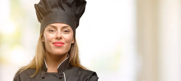 Jovem Cozinheira Mãos Acolhendo Postura Aperto Mão Expressando Confiança Conceito — Fotografia de Stock