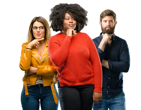 Groep Van Drie Jonge Mannen Vrouwen Denken Doordachte Met Slimme — Stockfoto