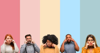 Grup kişi, kadın ve erkek şüphe ifade serin, şaşırtmak ve kavramı, belirsiz gelecek merak ediyorum