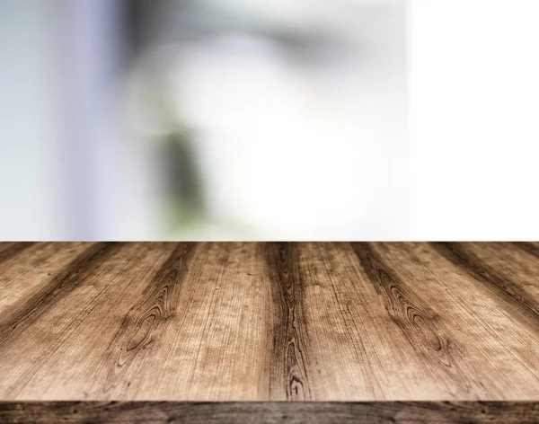 木制空桌板前的模糊背景 可用于显示或蒙太奇任何产品 模拟显示您的产品 — 图库照片