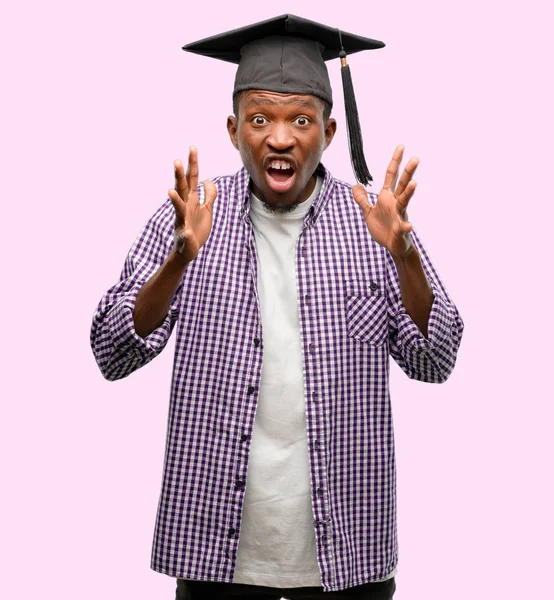 Mladí Africké Postgraduální Student Černý Muž Stresující Vedení Ruce Hlavu — Stock fotografie