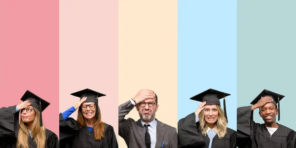 Senior Leraar Met Zijn Afgestudeerde Studenten Bang Nerveus Uiting Van — Stockfoto