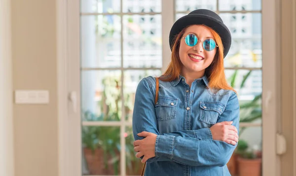 Stylish Redhead Woman Wearing Bowler Hat Sunglasses Happy Face Smiling — Stock Photo, Image