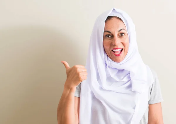 Middle Age Arabian Woman Wearing White Hijab Pointing Hand Finger — Stock Photo, Image