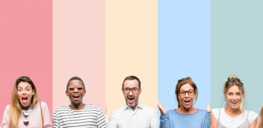 İnsanlar, kadın ve erkek mutlu ve ifade wow jest tezahürat karışık Grup