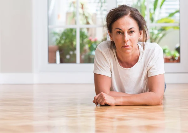 Middle Aged Woman Confident Expression Smart Face Thinking Serious — Stock Photo, Image