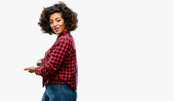 Hermosa Mujer Árabe Segura Feliz Con Una Gran Sonrisa Natural — Foto de Stock