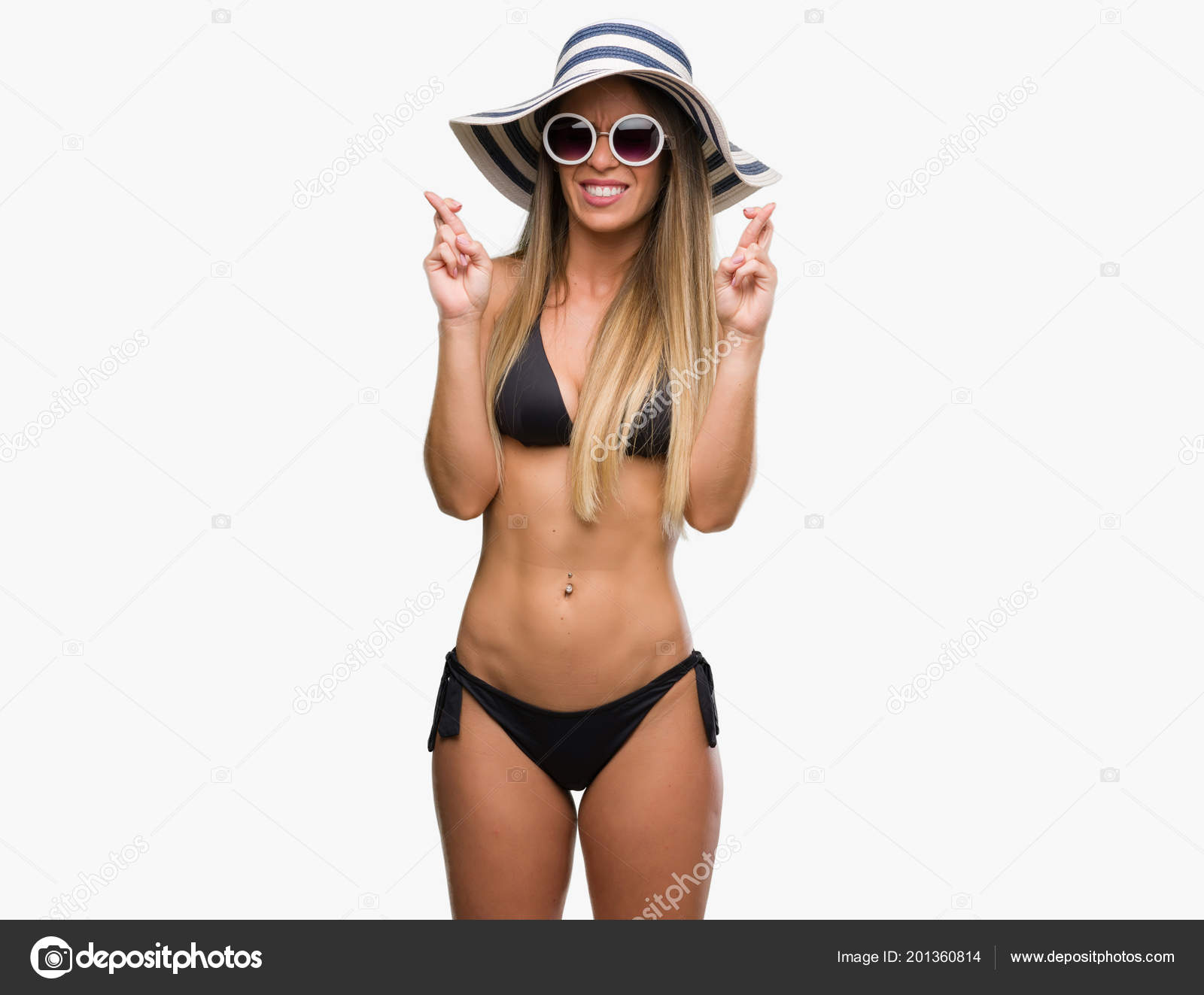 Young girl fingering bikini picture 83