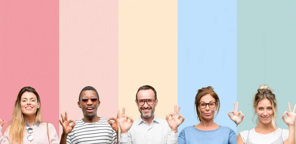 Gemischte Gruppe Von Menschen Frauen Und Männern Die Zeichen Geste — Stockfoto