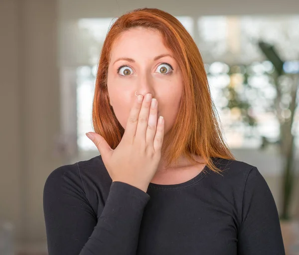 Redhead Woman Home Cover Mouth Hand Shocked Shame Mistake Expression — Stock Photo, Image