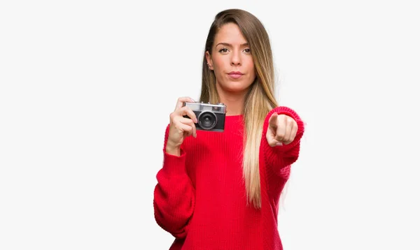 Beautiful Young Woman Holding Vintage Camera Pointing Finger Camera You — Stock Photo, Image