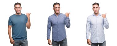 Seyir ve başparmak yanında yukarıyı mutlu yüz ile gülümseyen farklı kıyafetler giymiş yakışıklı genç.