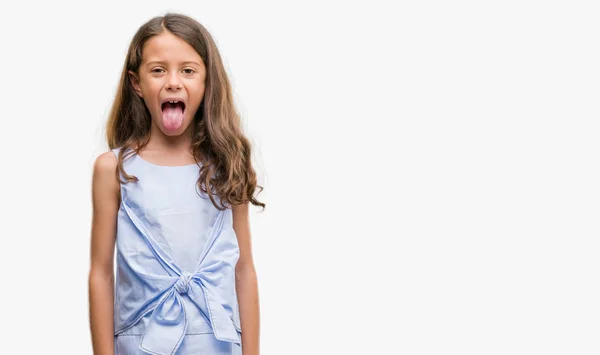 Брюнетка Латиноамериканського Дівчина Показати Язика Out Задоволений Смішні Вирази Концепція — стокове фото