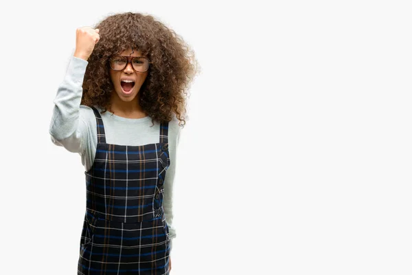 Mujer Afroamericana Vistiendo Estilo Retro Molesta Frustrada Gritando Con Ira — Foto de Stock