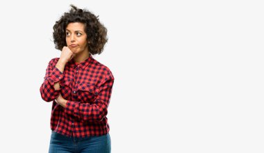 Düşünme ve şüphe ve merak ifade arıyorum güzel Arap kadın