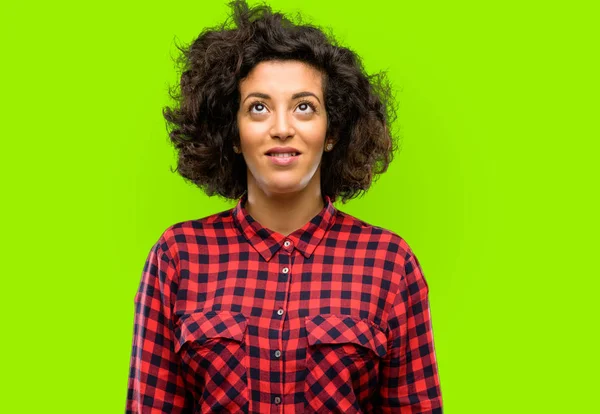 Hermosa Mujer Árabe Segura Feliz Con Una Gran Sonrisa Natural — Foto de Stock