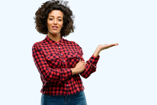 Beautiful Arab Woman Holding Something Empty Hand — Stock Photo, Image