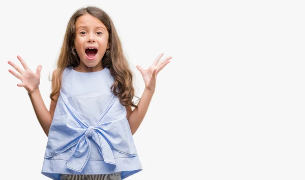 Bruna Ragazza Ispanica Che Celebra Pazzo Stupito Successo Con Braccia — Foto Stock